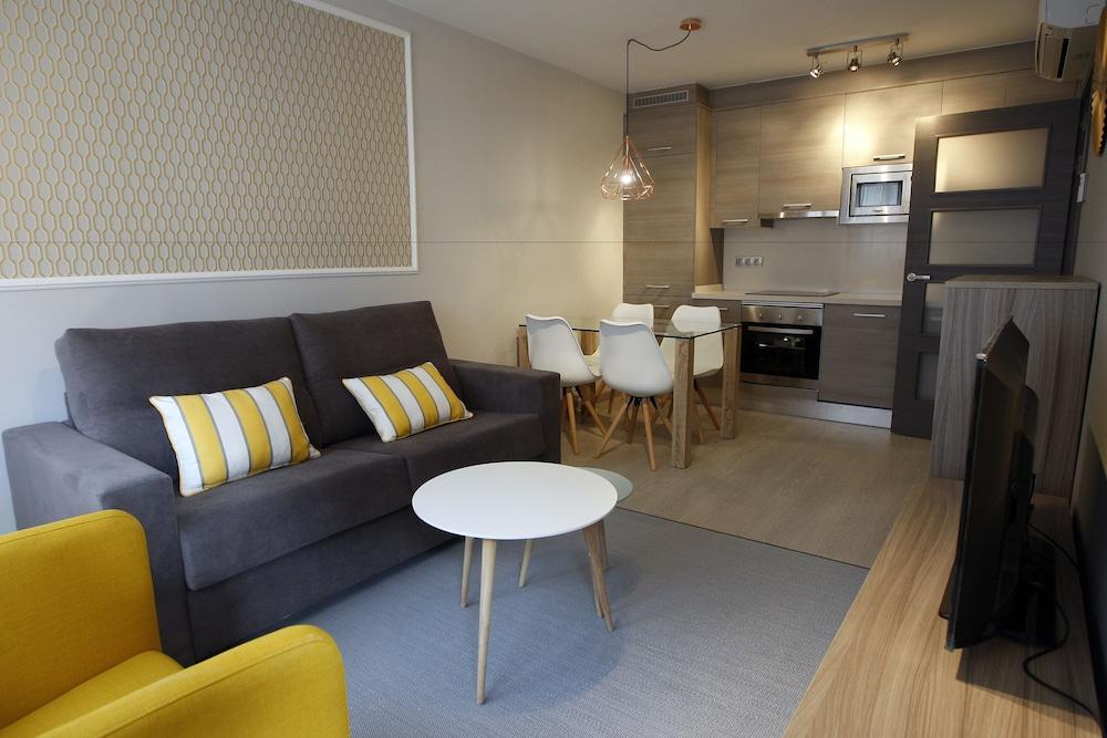 Apartamentos Real Lleida Eksteriør billede