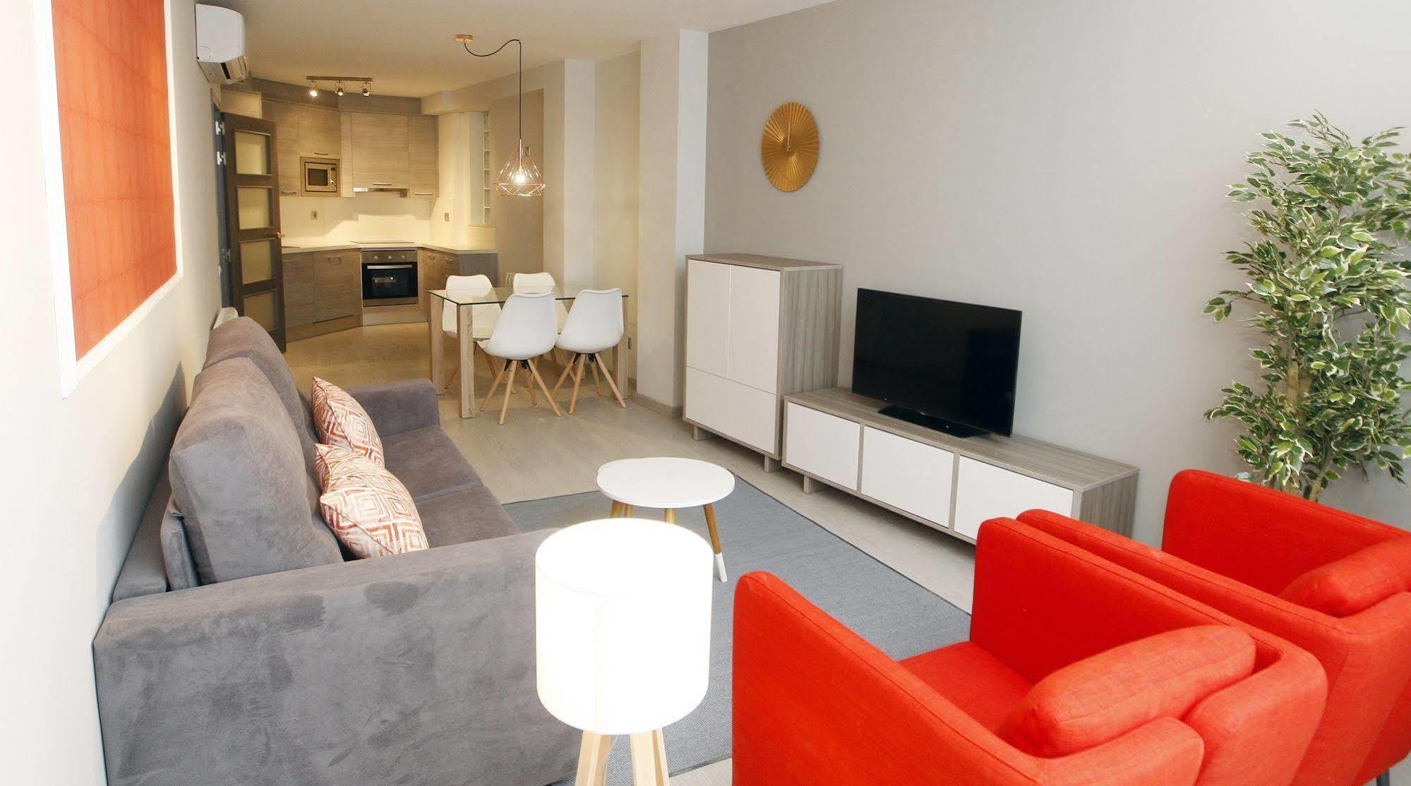 Apartamentos Real Lleida Eksteriør billede
